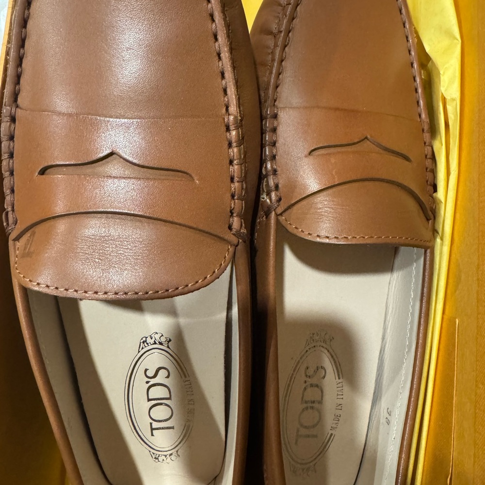 TOD'S Women’s Brown Leather Loafers